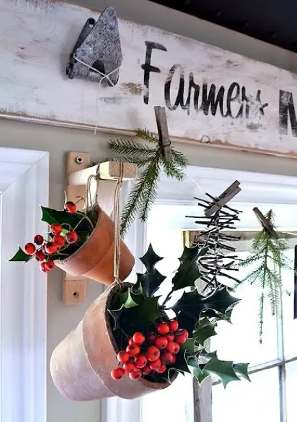 hang-christmas-window-pots-with-farmhouse-style