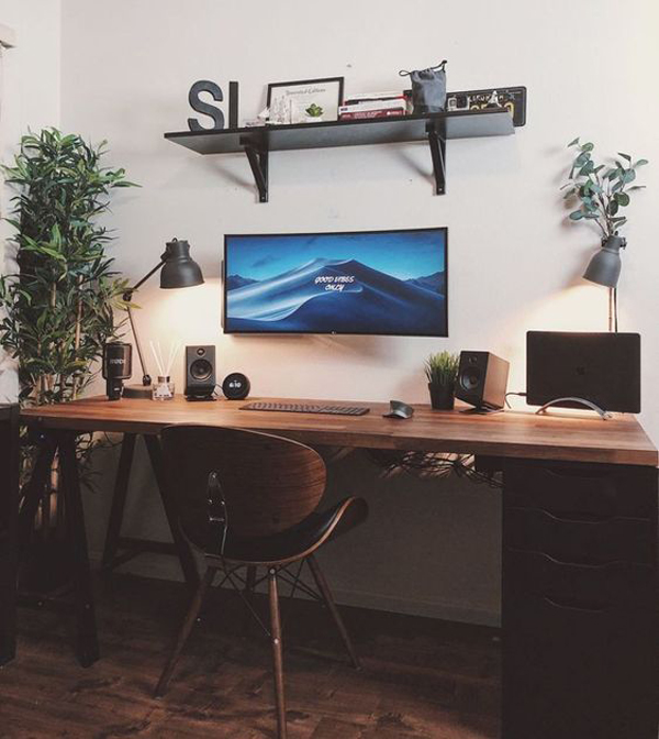 minimalist-wood-gaming-and-workspace-desk-design
