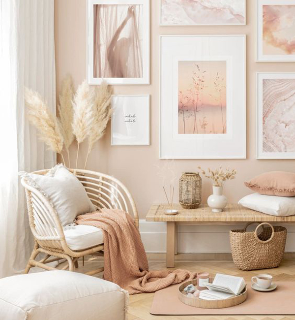 pastel-shades-gallery-wall-decoration