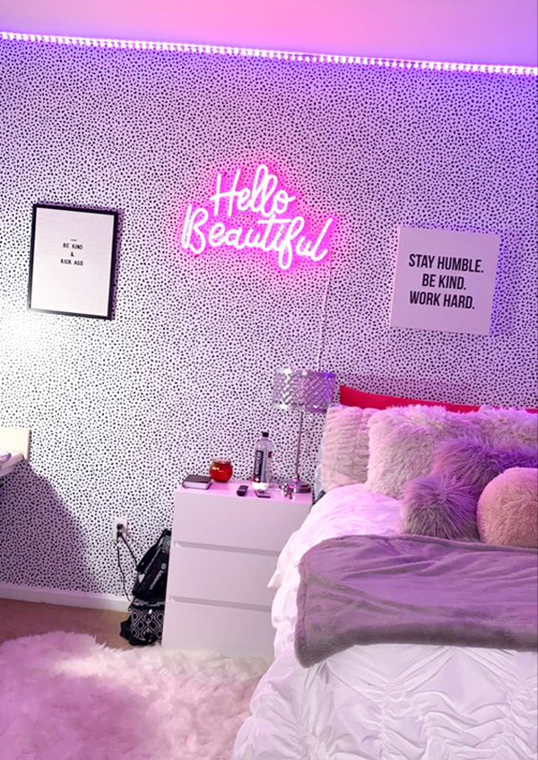 pink-college-girl-room-with-lighting-ideas