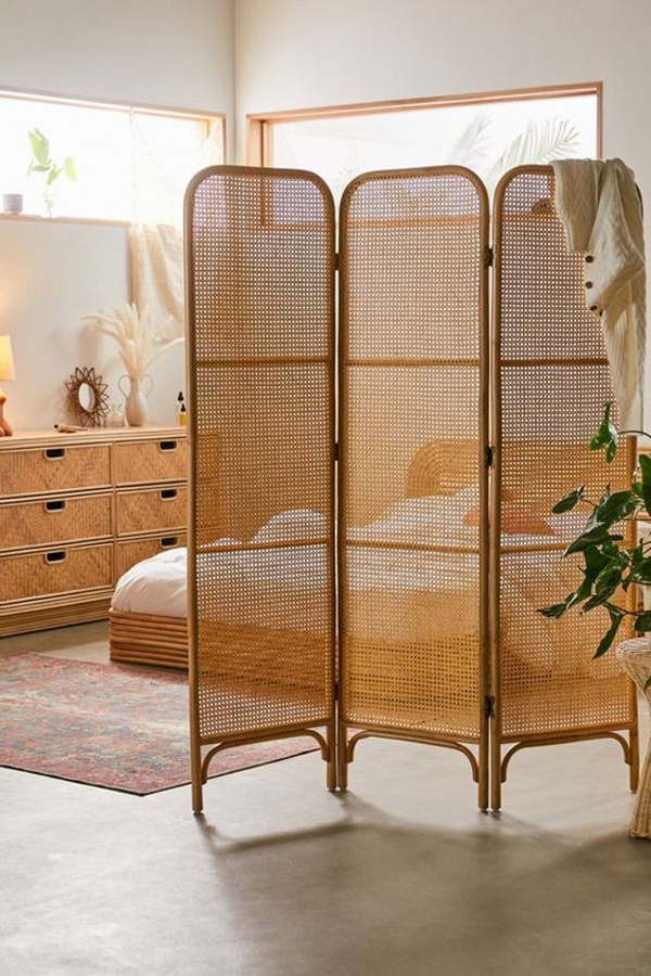 rattan-screen-bedroom-divider