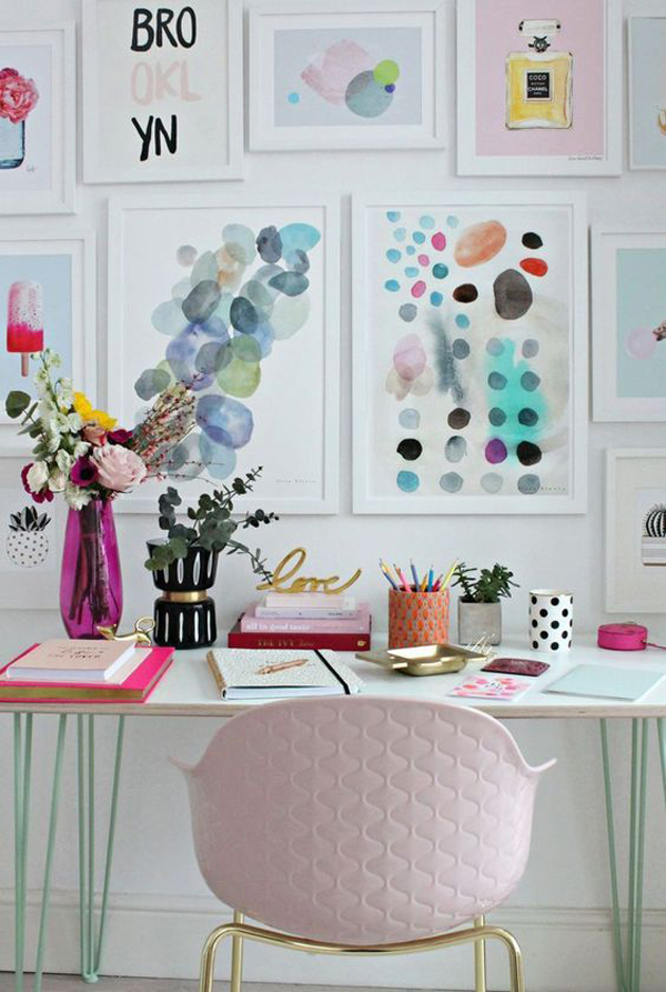 spring-home-office-with-pastel-gallery-wall