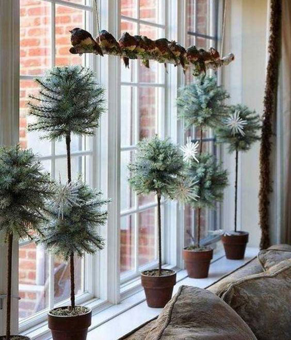 tiny-christmas-tree-for-window
