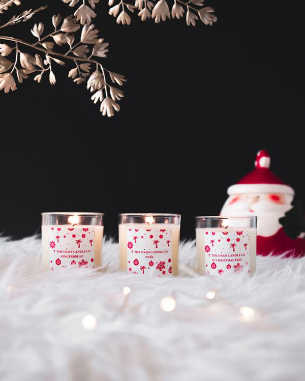 warm-christmas-candle-light-in-the-glass