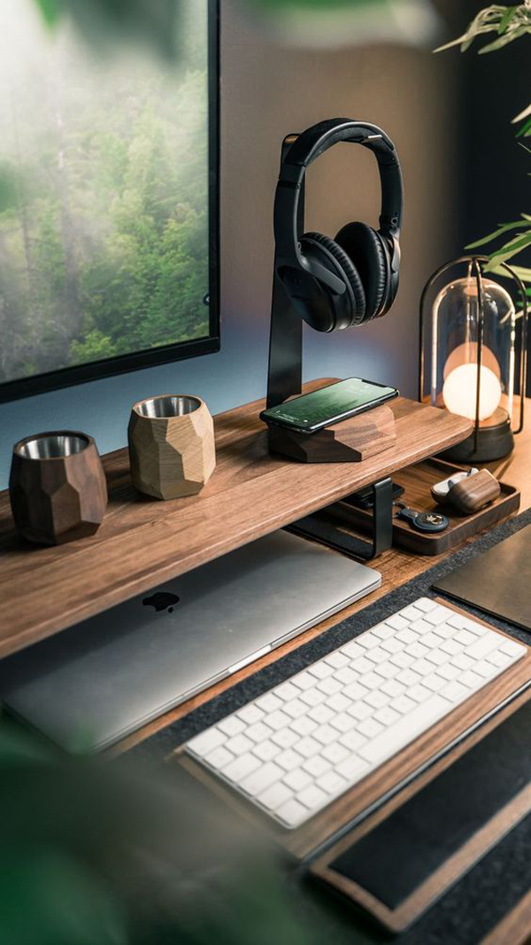 wooden-gaming-desk-setup-design