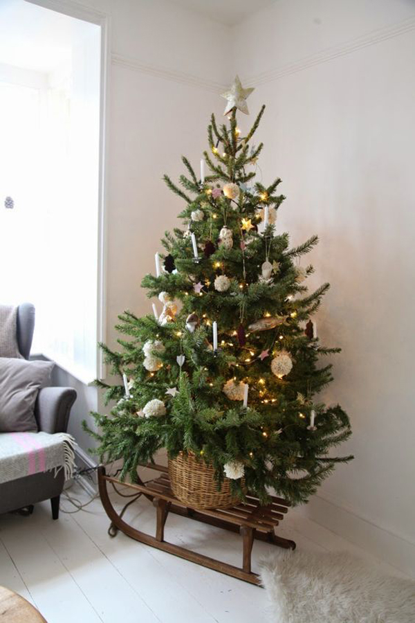 christmas-tree-basket-base-with-rustic-style