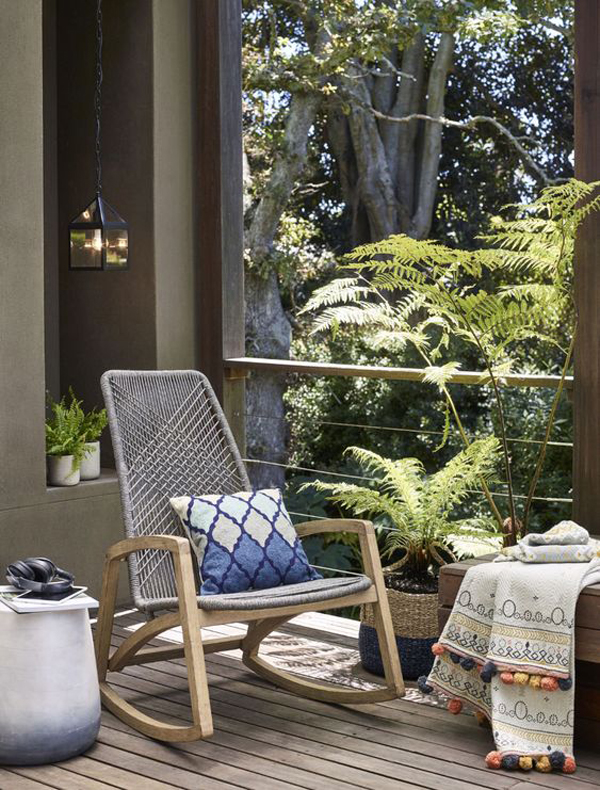 cozy-outdoor-rocking-chair-design