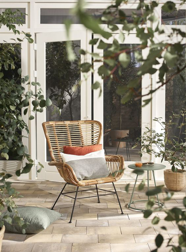 cozy-rattan-chairs-for-outdoor-patio