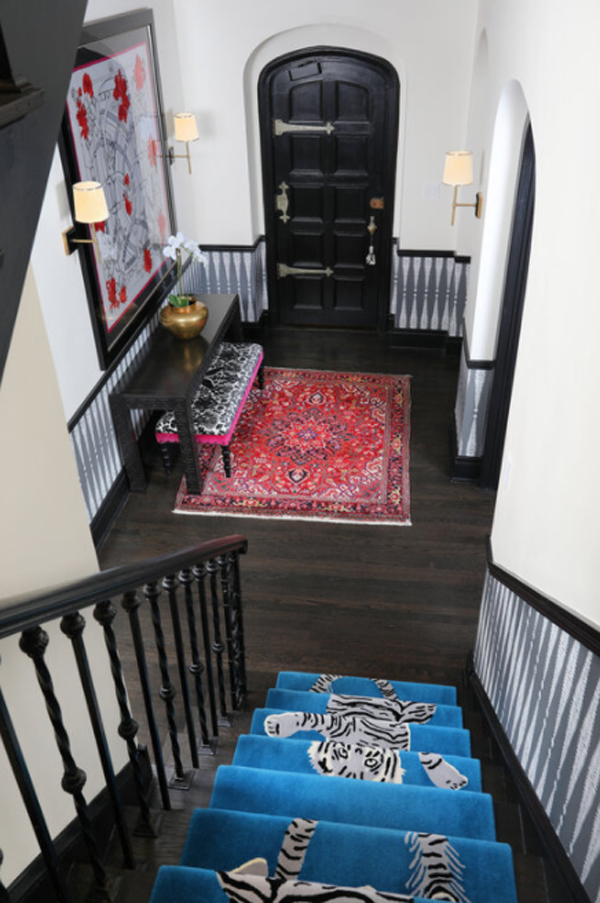 duplex-apartment-with-staircase-rugs