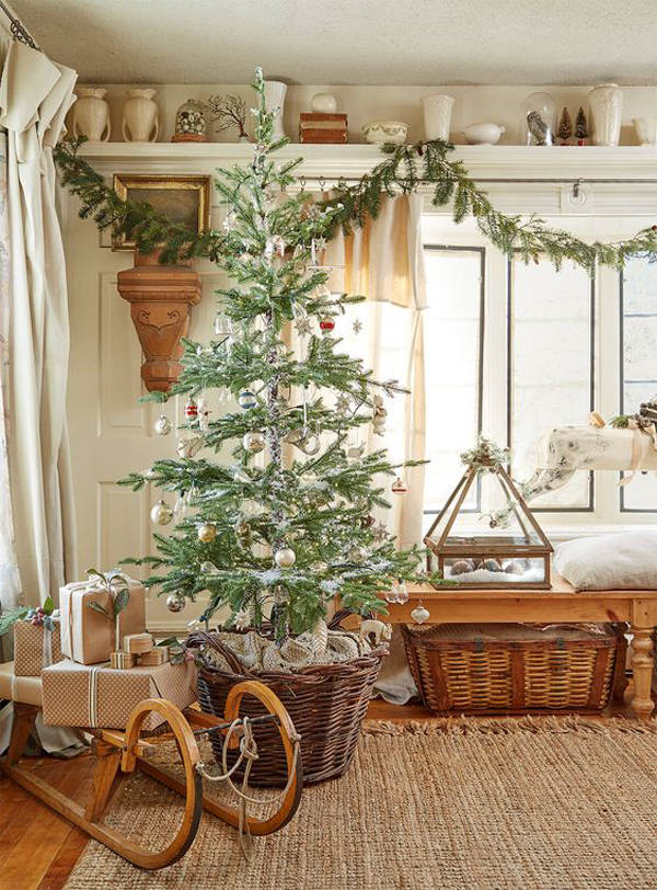 farmhouse-christmas-tree-decor-with-basket-base