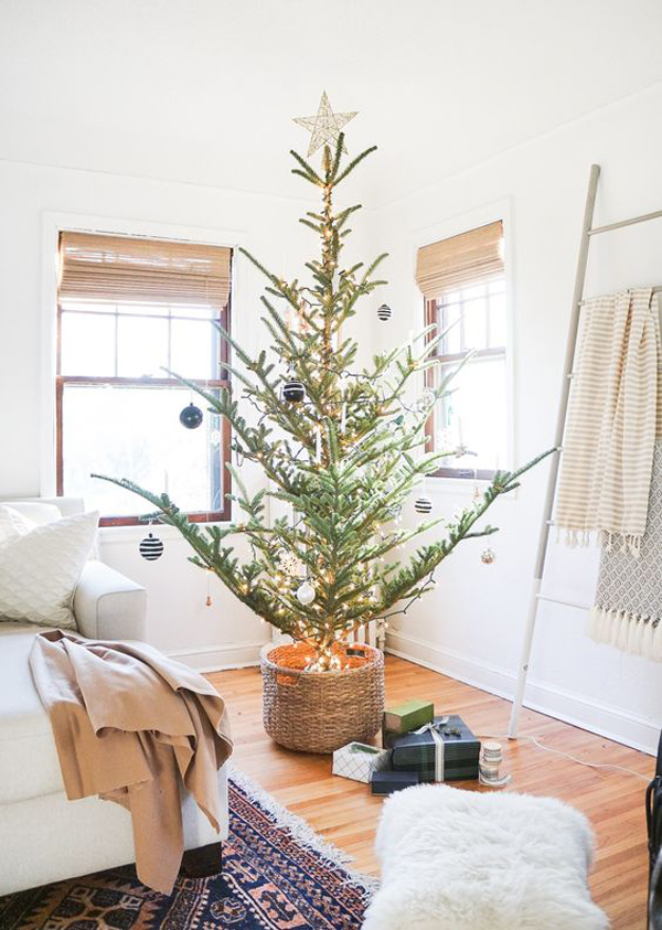 nordic-christmas-tree-ideas-with-basket-base