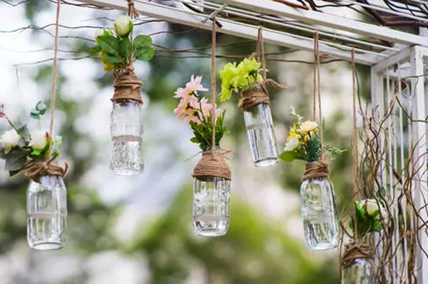 pretty-hang-diy-garden-glass-bottle-for-decor