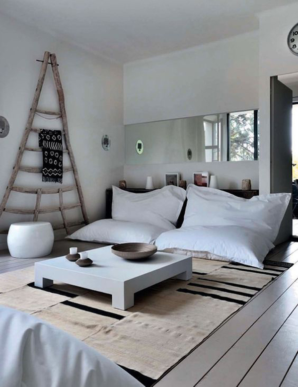 cozy-floor-living-room-with-bean-bags