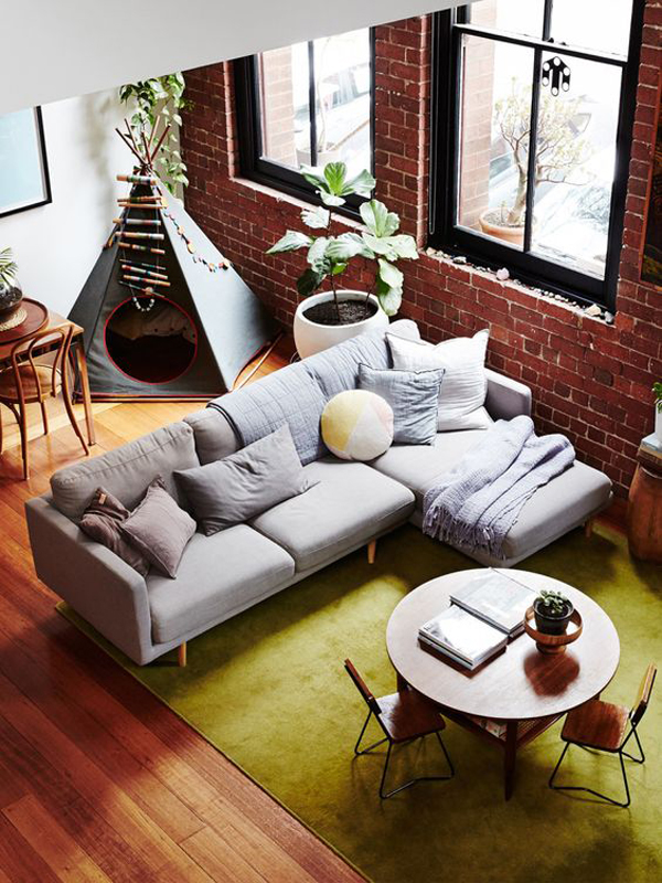 scandinavian-style-living-room-with-teepee