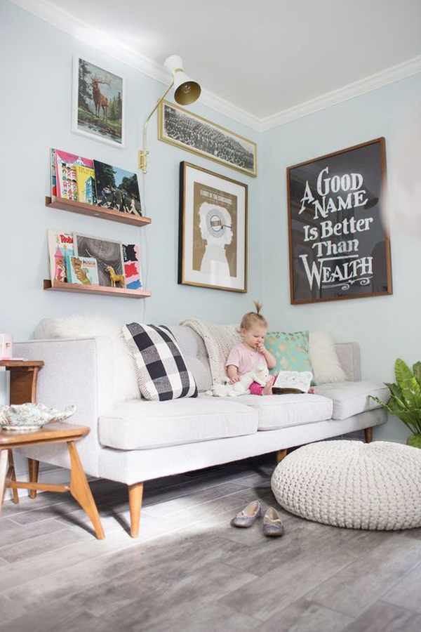 small-living-room-with-kids-reading-areas
