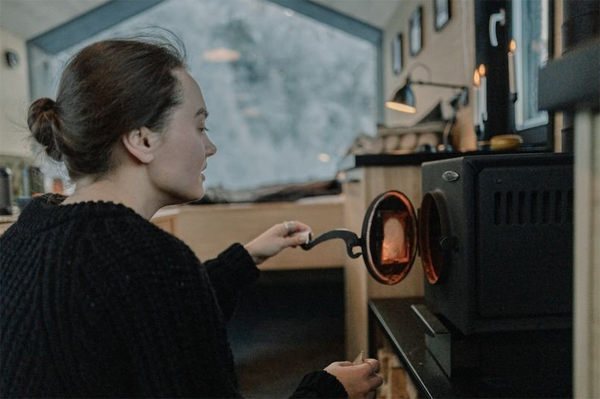 traditional-heater-room-in-tiny-cabin