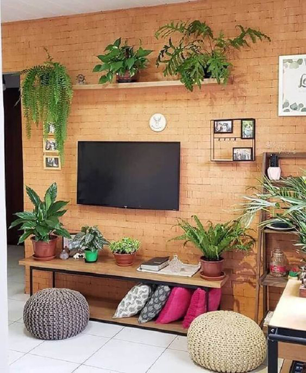 beautiful-tv-plant-decor-with-brick-exposed
