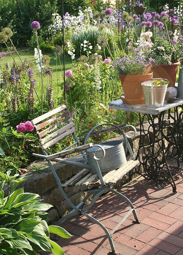 shabby-chic-modern-garden-ideas-with-chairs