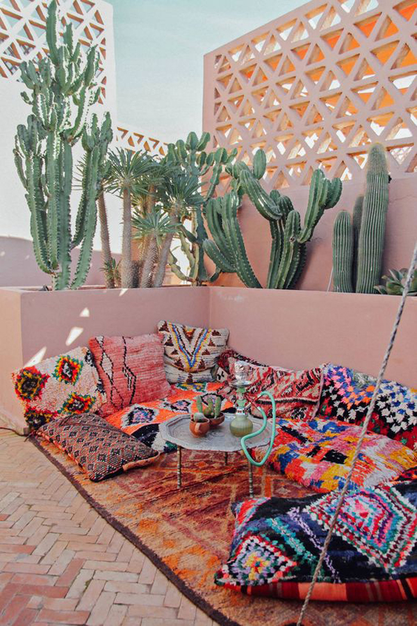 boho-chic-rooftop-ideas-with-moroccan-style