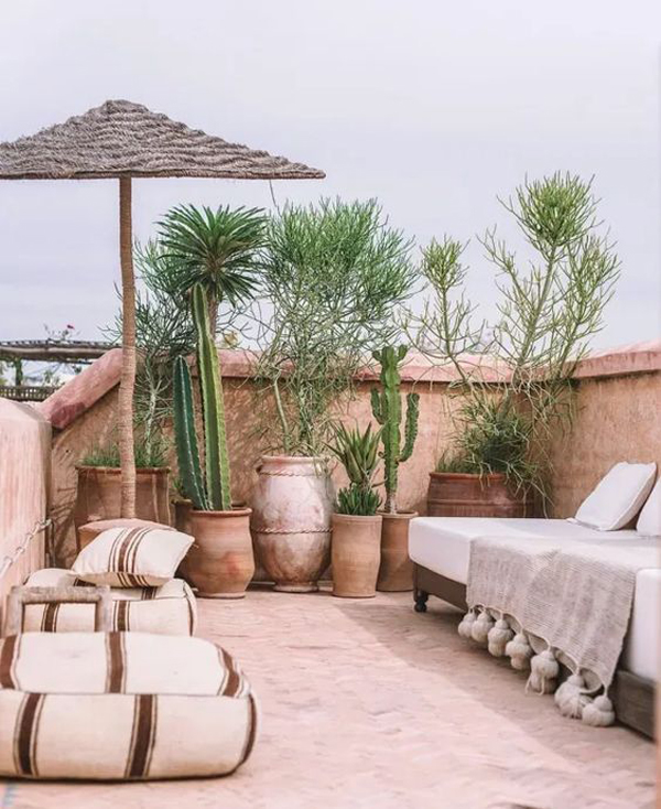 boho-moroccan-rooftop-design-with-traditional-accents
