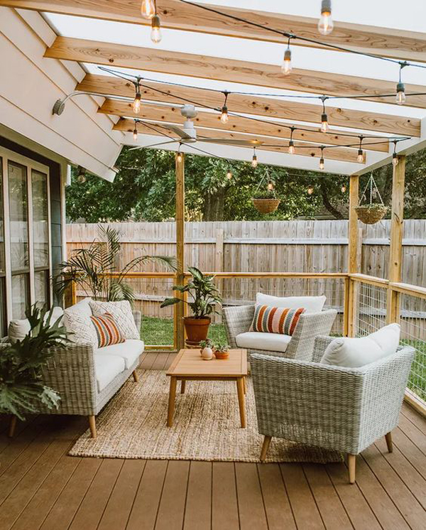 simple-outdoor-patio-deck-with-pergola