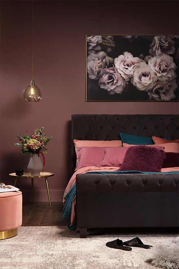 pretty-purple-bedroom-with-floral-decor