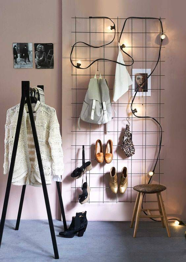 stylish-grid-shoe-rack-in-the-wall