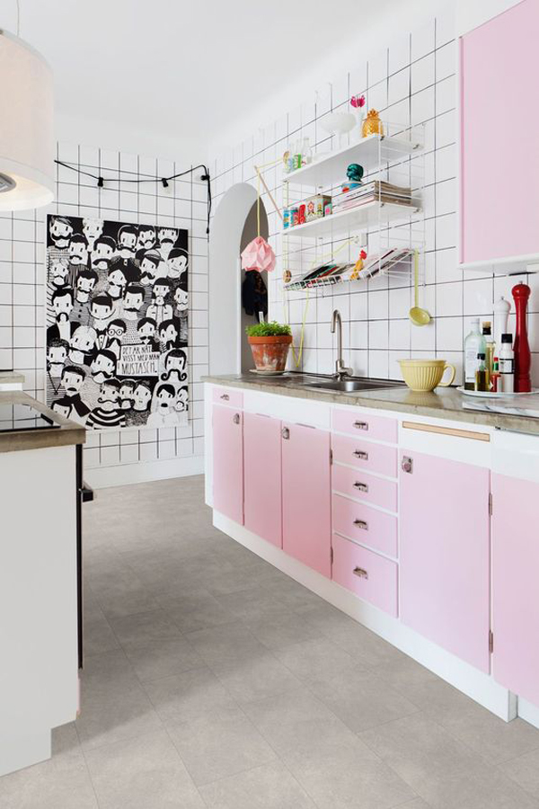 stylish-pink-kitchen-with-deco-art-wall