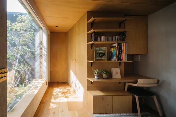 wood-japanese-home-office-with-open-concept