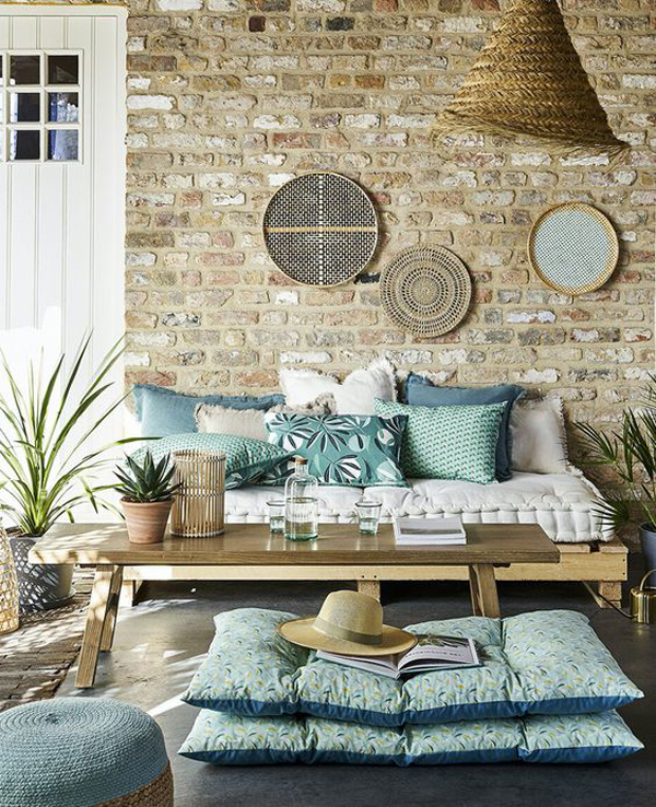 coastal-terrace-furniture-design-with-exposed-brick