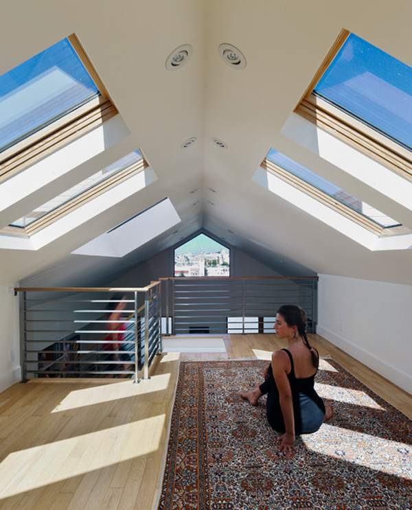 cozy-attic-sunroom-with-skylights