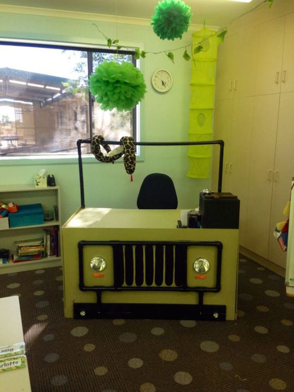 jungle-classroom-ideas-with-jeep-table