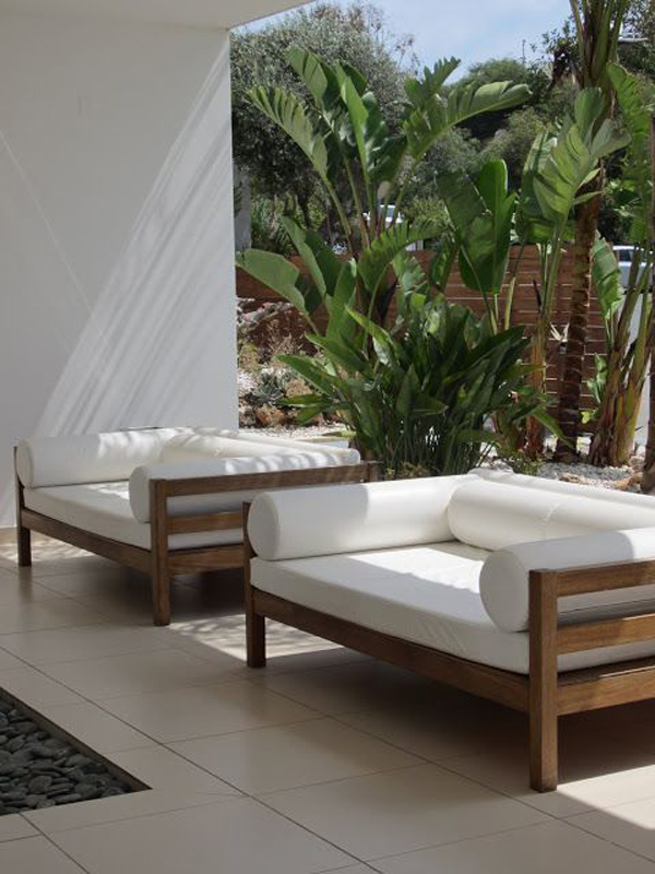 modern-terrace-design-with-plywood-furniture