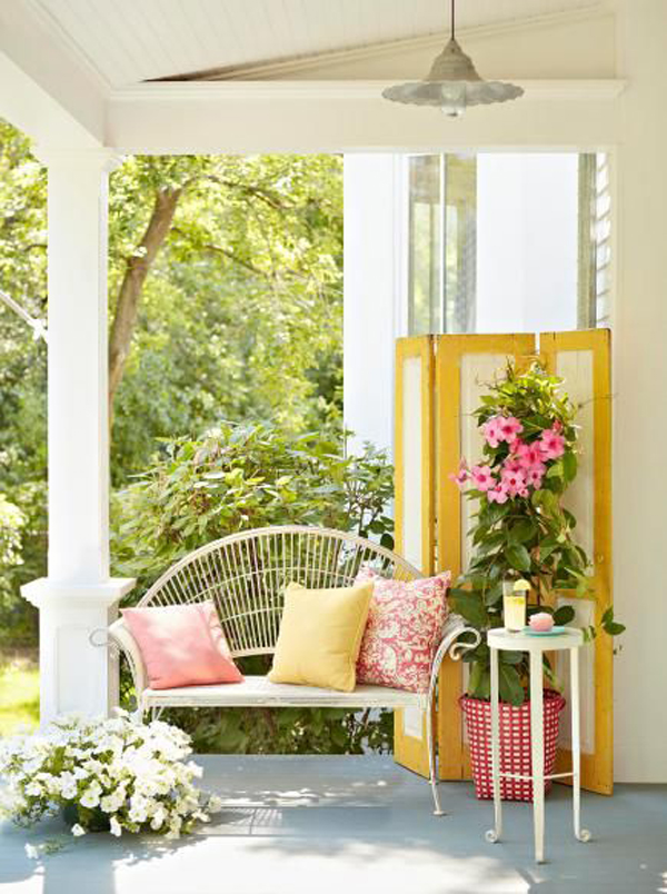 summer-porch-decor-with-minimalist-furniture