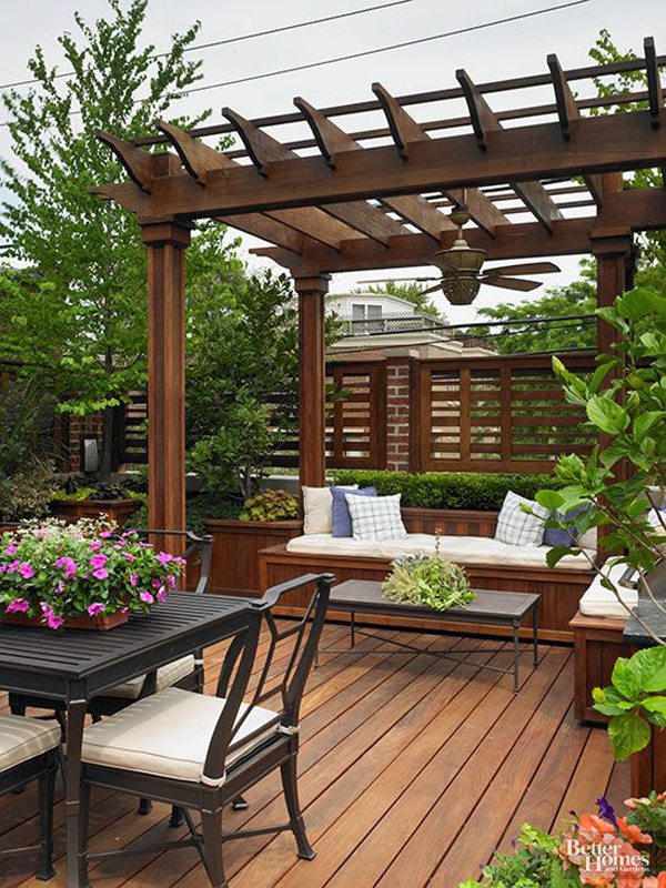 backyard-lounge-deck-privacy-with-wooden-pergola