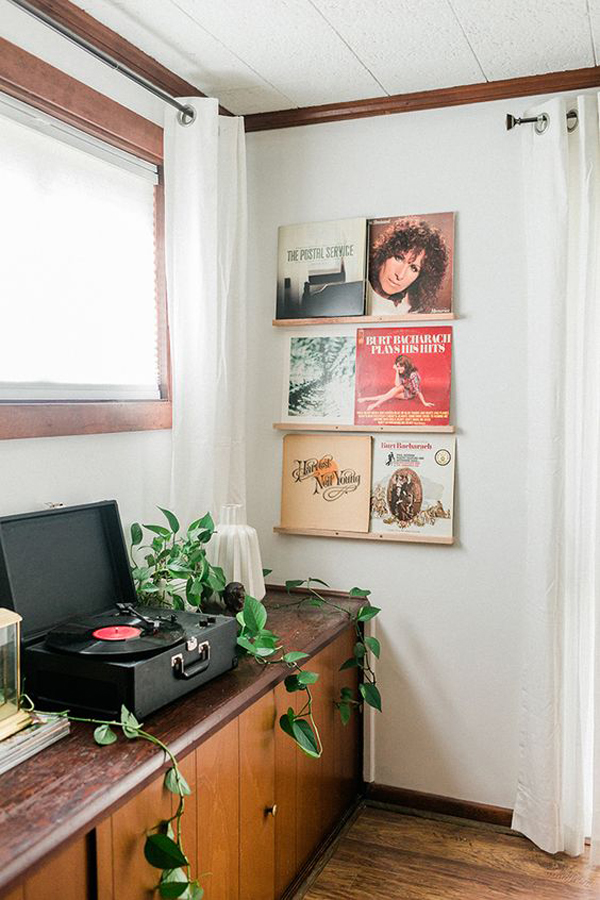classic-vinyl-record-cabinet-with-wall-storage