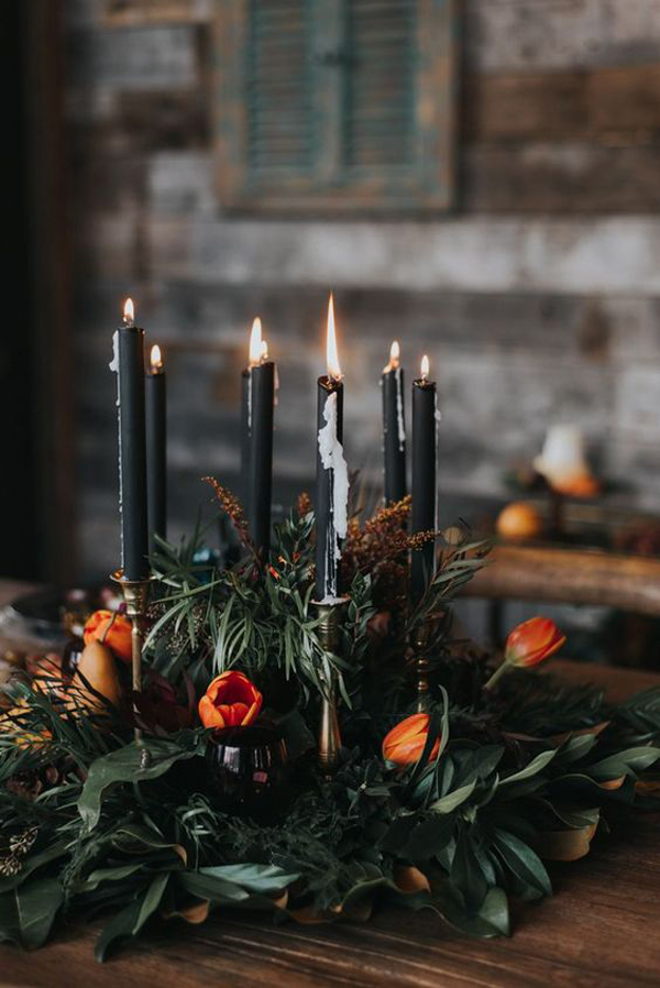 indoor-gothic-wedding-centerpiece-with-black-candle