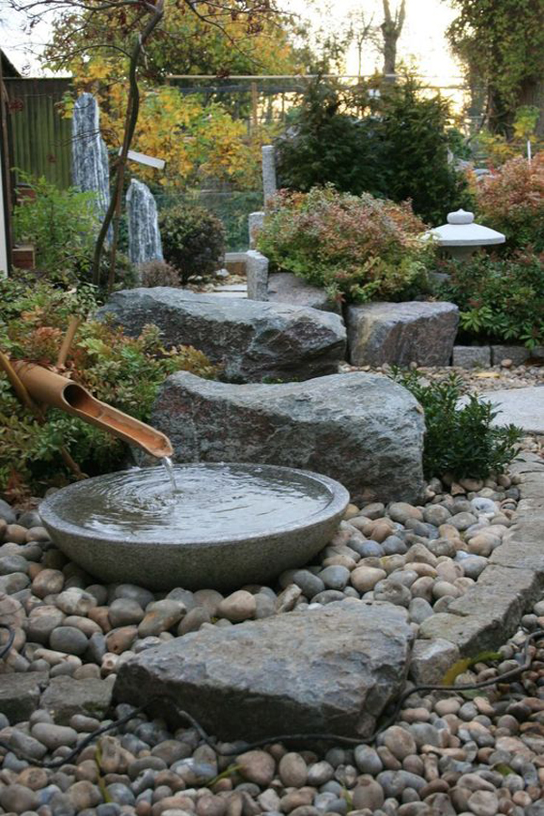 japanese-entrance-garden-with-water-fountain