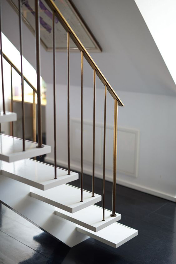 luxury-gold-railing-stairs