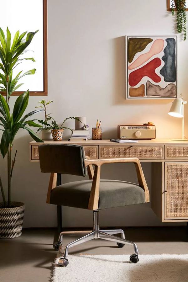 stylish-edith-velevet-desk-chair-from-urban-outfitters