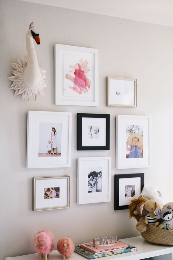 stylish-gallery-wall-for-little-girl