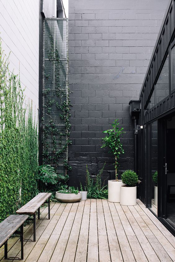 cool-black-outdoor-space-with-industrial-style