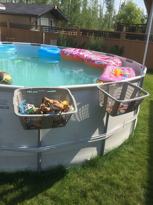 kids-stock-tank-pool-with-toy-holders
