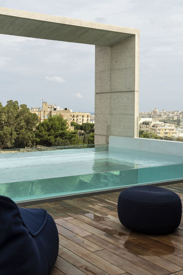 modern-glass-side-rooftop-pool-designs