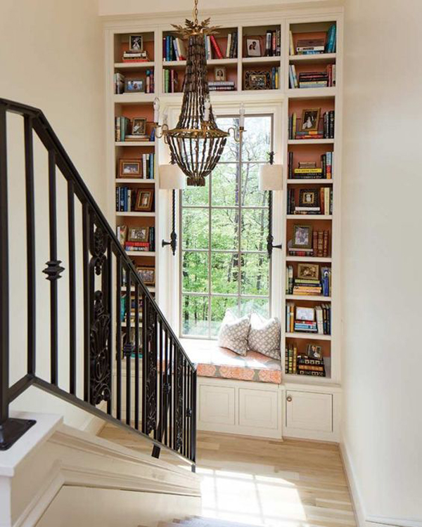 cozy-fall-reading-nook-in-the-stairs