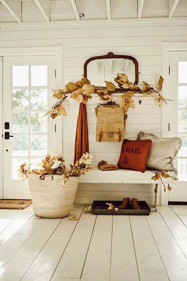 rustic-fall-entryway-for-cozy-nook