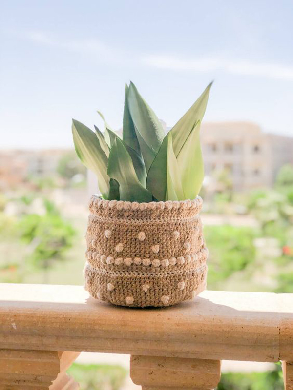 diy-crochet-plant-pot-cover
