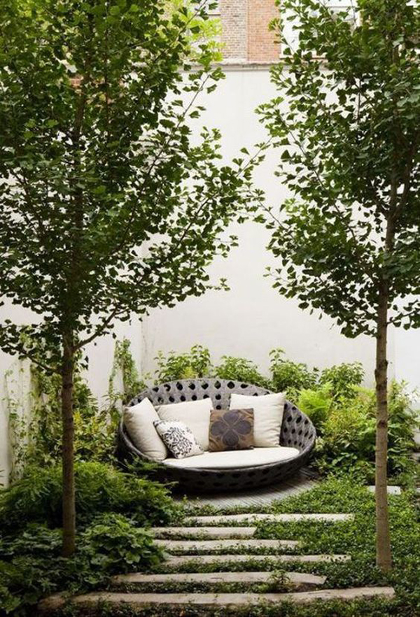 garden-meditation-space-with-cozy-seating-area