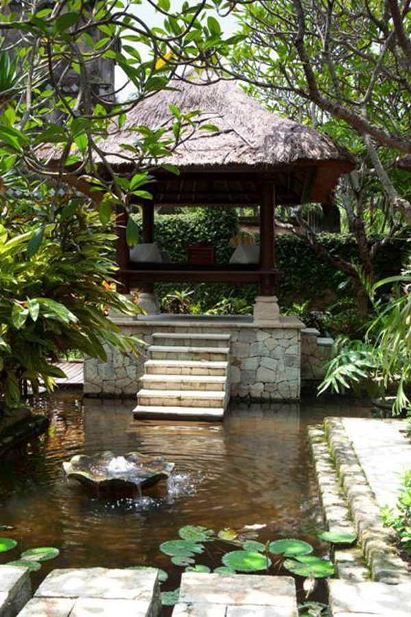 natural-garden-meditation-space-with-water-features