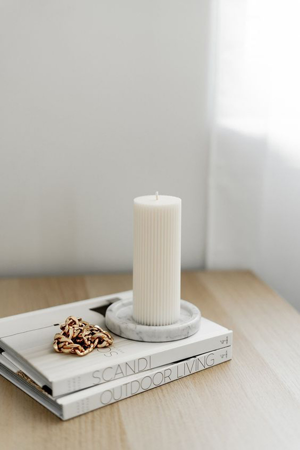 sculptural-pillar-candle-with-timeless-design